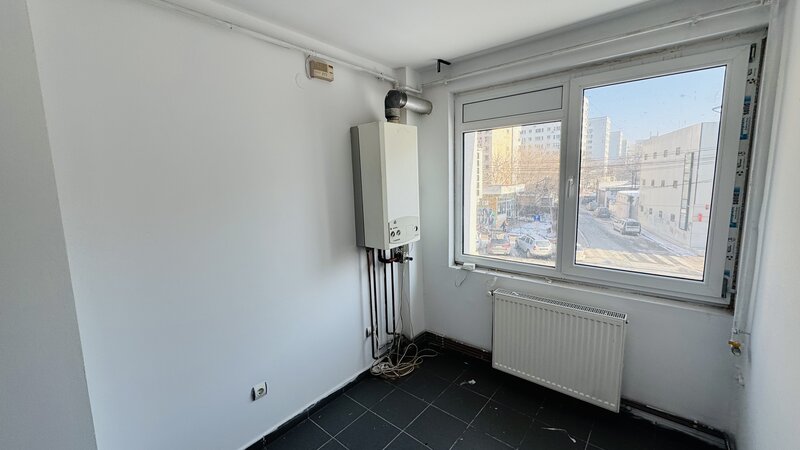 Dristor, Metrou, centrala proprie, apartament la pret de garsoniera,