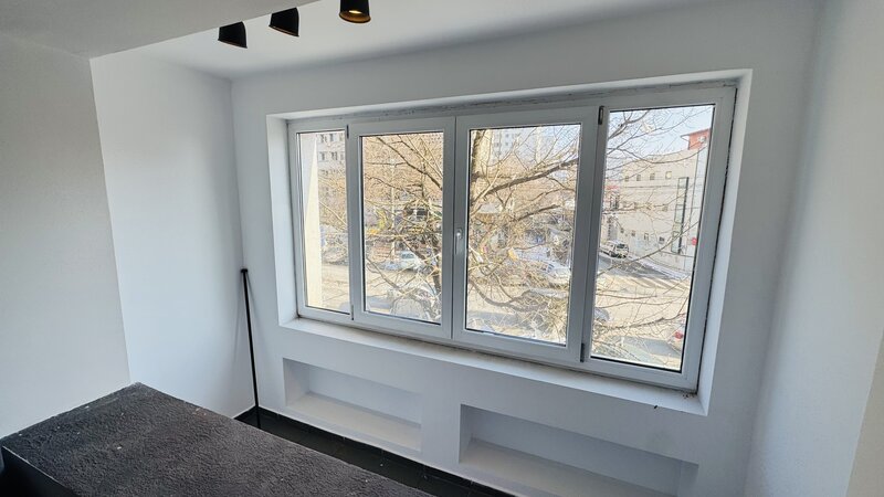 Dristor, Metrou, centrala proprie, apartament la pret de garsoniera,