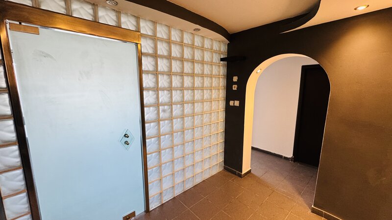 Dristor, Metrou, centrala proprie, apartament la pret de garsoniera,