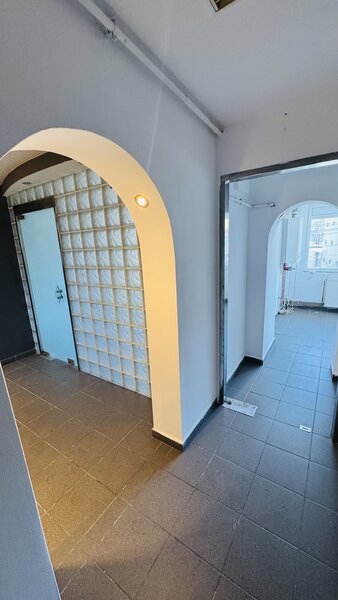 Dristor, Metrou, centrala proprie, apartament la pret de garsoniera,